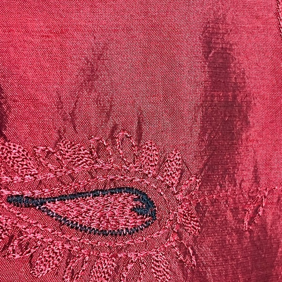 Dressbarn Womens Rich Red Button Down Shirt 100% Pure Silk Floral Paisley Preppy - Picture 11 of 14